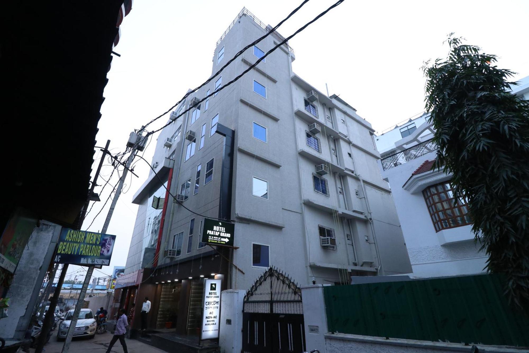 Hotel Pratap Grand Ранчи Екстериор снимка