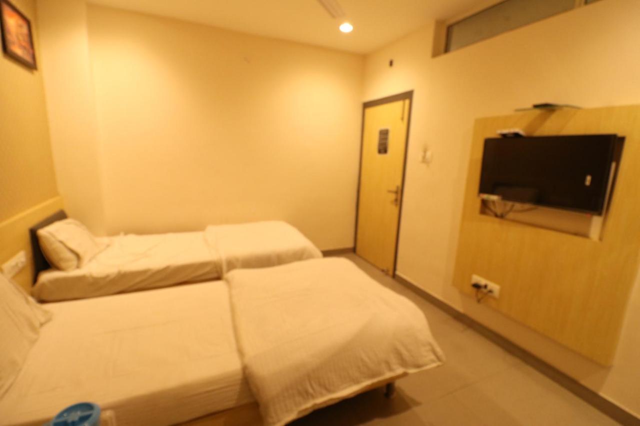 Hotel Pratap Grand Ранчи Екстериор снимка